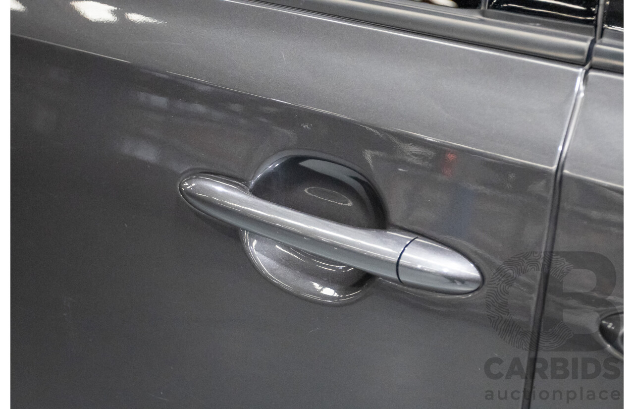 05/2017 Kia Carnival SLi YP MY17 4D Wagon Graphite Metallic Turbo Diesel 2.2L