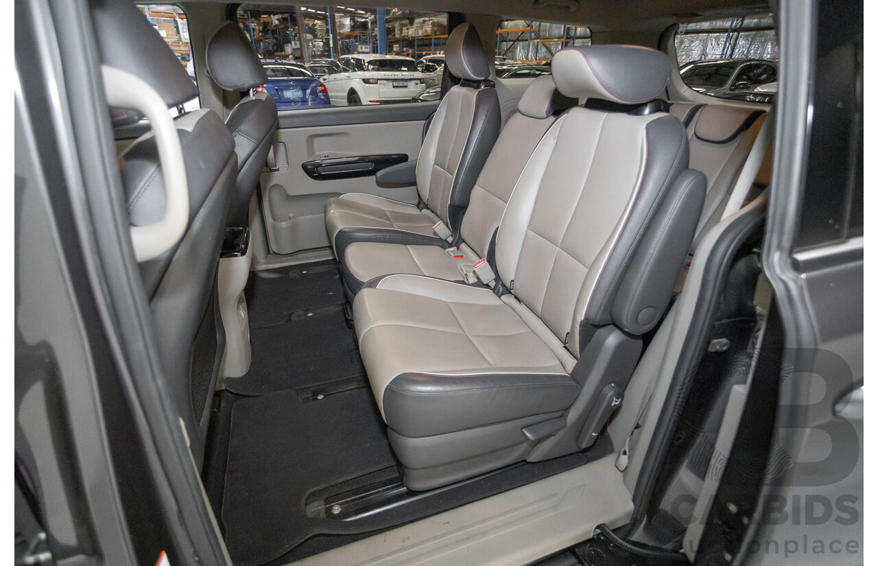 05/2017 Kia Carnival SLi YP MY17 4D Wagon Graphite Metallic Turbo Diesel 2.2L