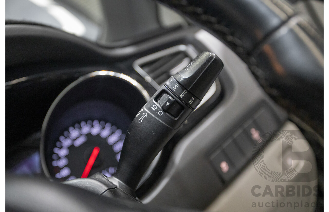 05/2017 Kia Carnival SLi YP MY17 4D Wagon Graphite Metallic Turbo Diesel 2.2L