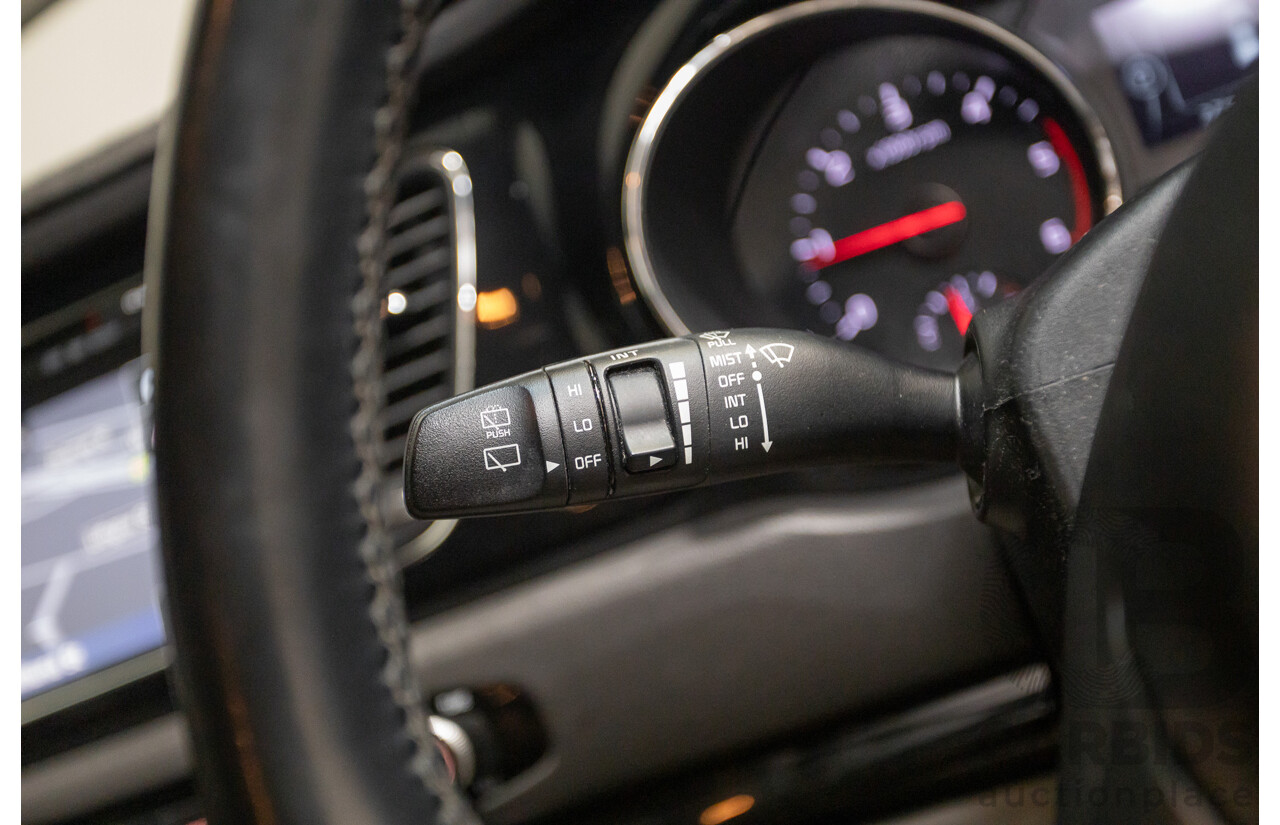 05/2017 Kia Carnival SLi YP MY17 4D Wagon Graphite Metallic Turbo Diesel 2.2L