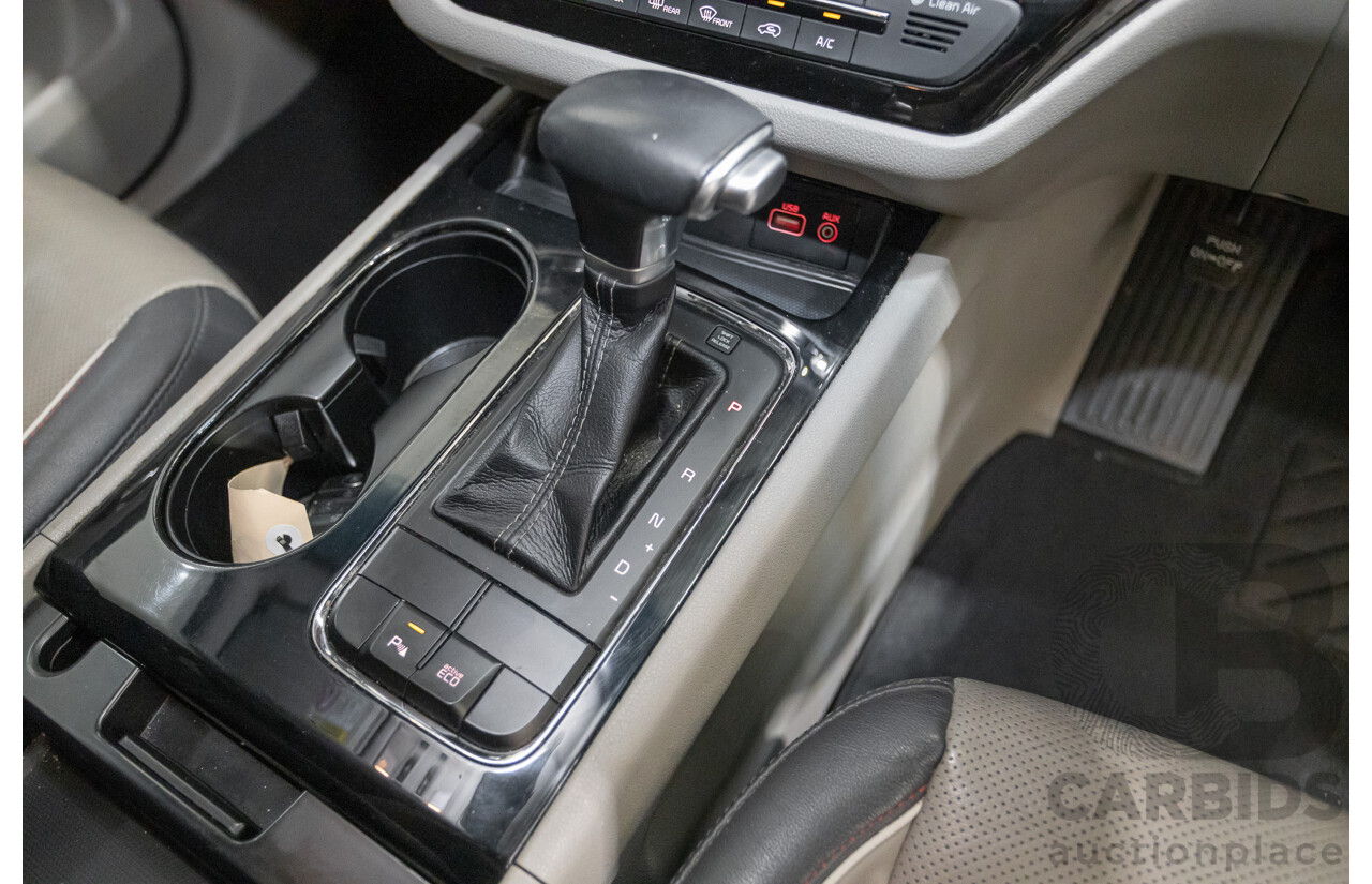 05/2017 Kia Carnival SLi YP MY17 4D Wagon Graphite Metallic Turbo Diesel 2.2L