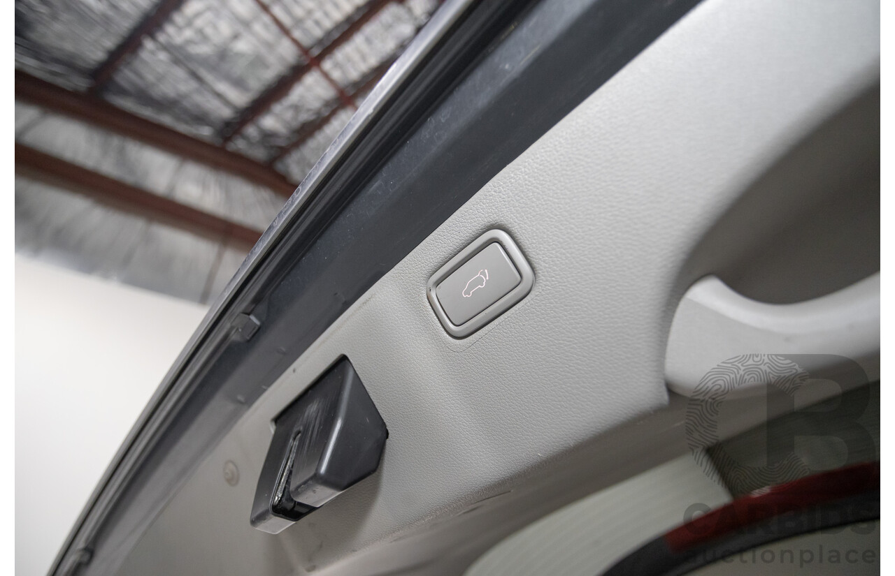 05/2017 Kia Carnival SLi YP MY17 4D Wagon Graphite Metallic Turbo Diesel 2.2L