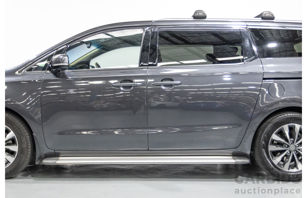 05/2017 Kia Carnival SLi YP MY17 4D Wagon Graphite Metallic Turbo Diesel 2.2L