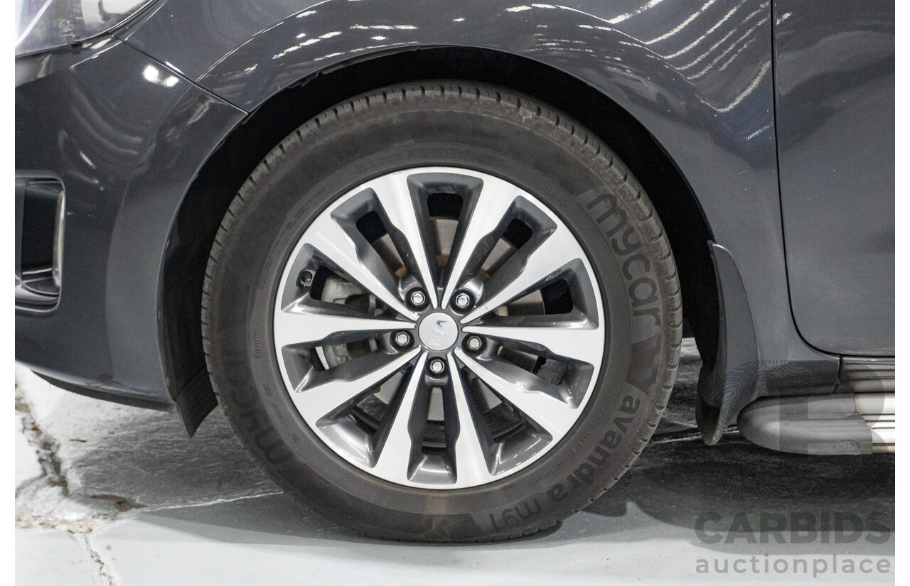 05/2017 Kia Carnival SLi YP MY17 4D Wagon Graphite Metallic Turbo Diesel 2.2L