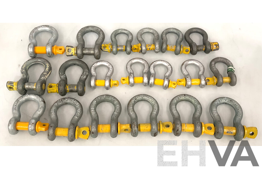Yellow Pin Bow Shackles - Lot of 19