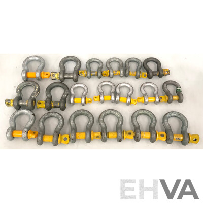 Yellow Pin Bow Shackles - Lot of 19