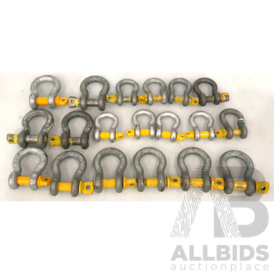 Yellow Pin Bow Shackles - Lot of 19