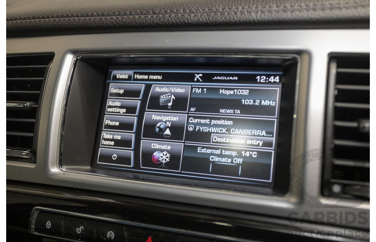 10/2014 Jaguar XF Premium Luxury MY14 4d Sedan Polaris White Turbo 2.0L