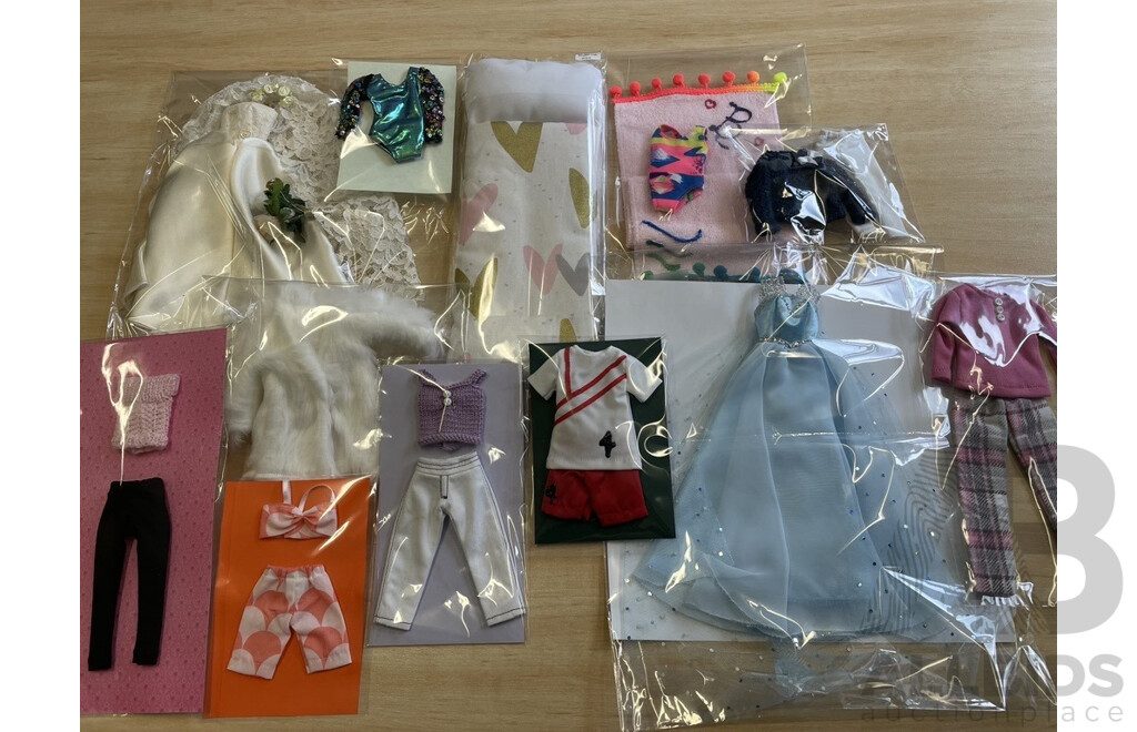 Barbie Complete Wardrobe - Pack 2