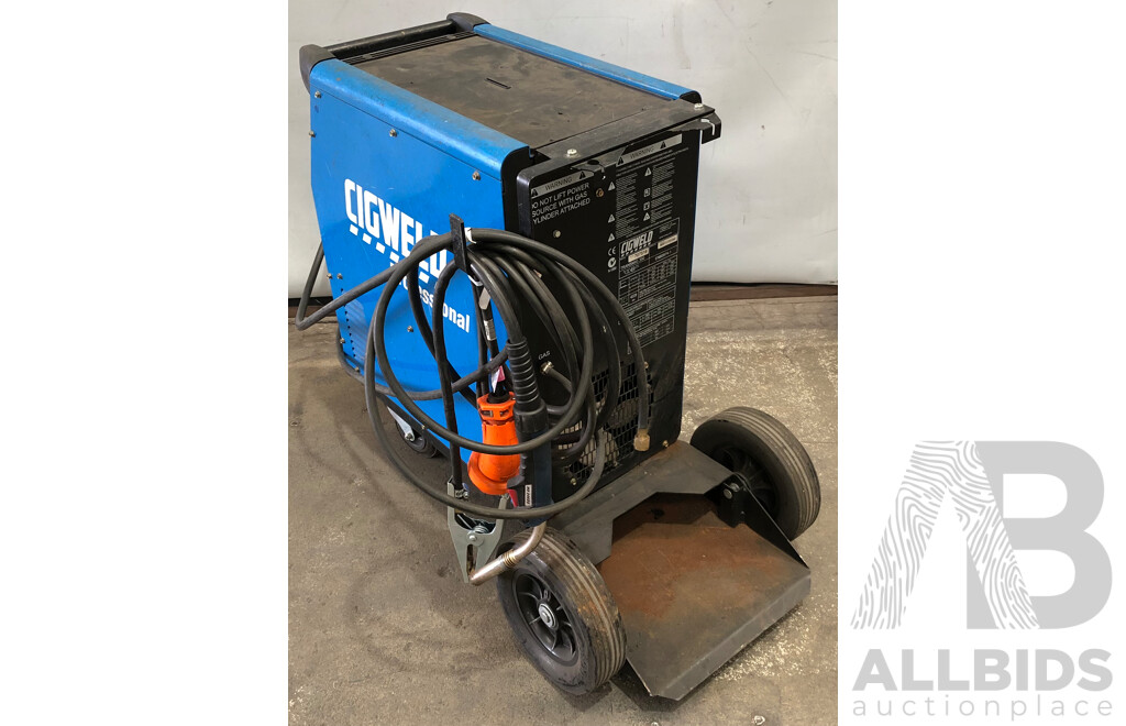 Cigweld Transmig 350 MIG Welder