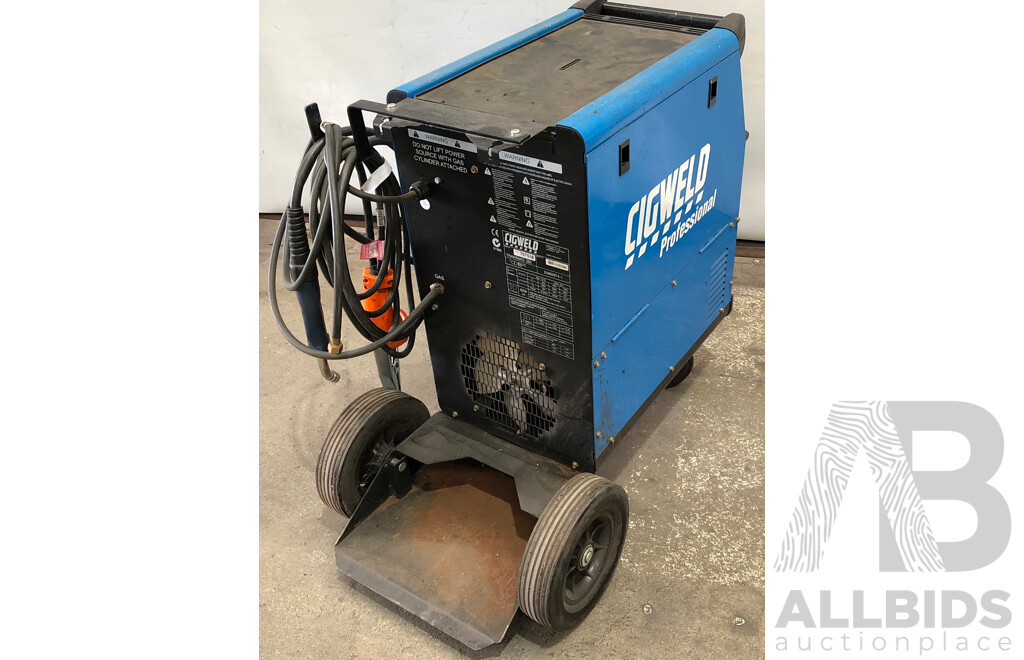 Cigweld Transmig 350 MIG Welder