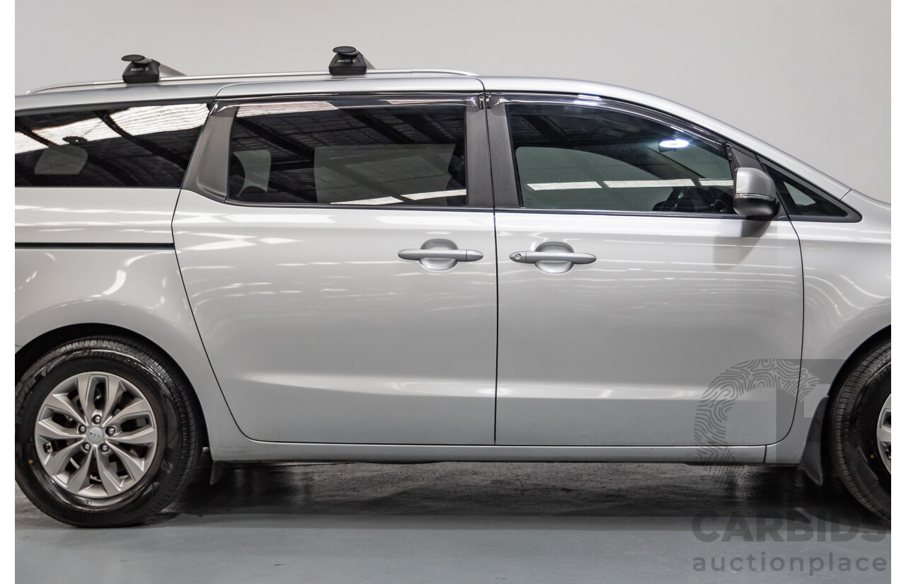 08/2018 Kia Carnival Si YP MY18 4D Wagon Silky Silver Metallic 3.3L - 8 Seats