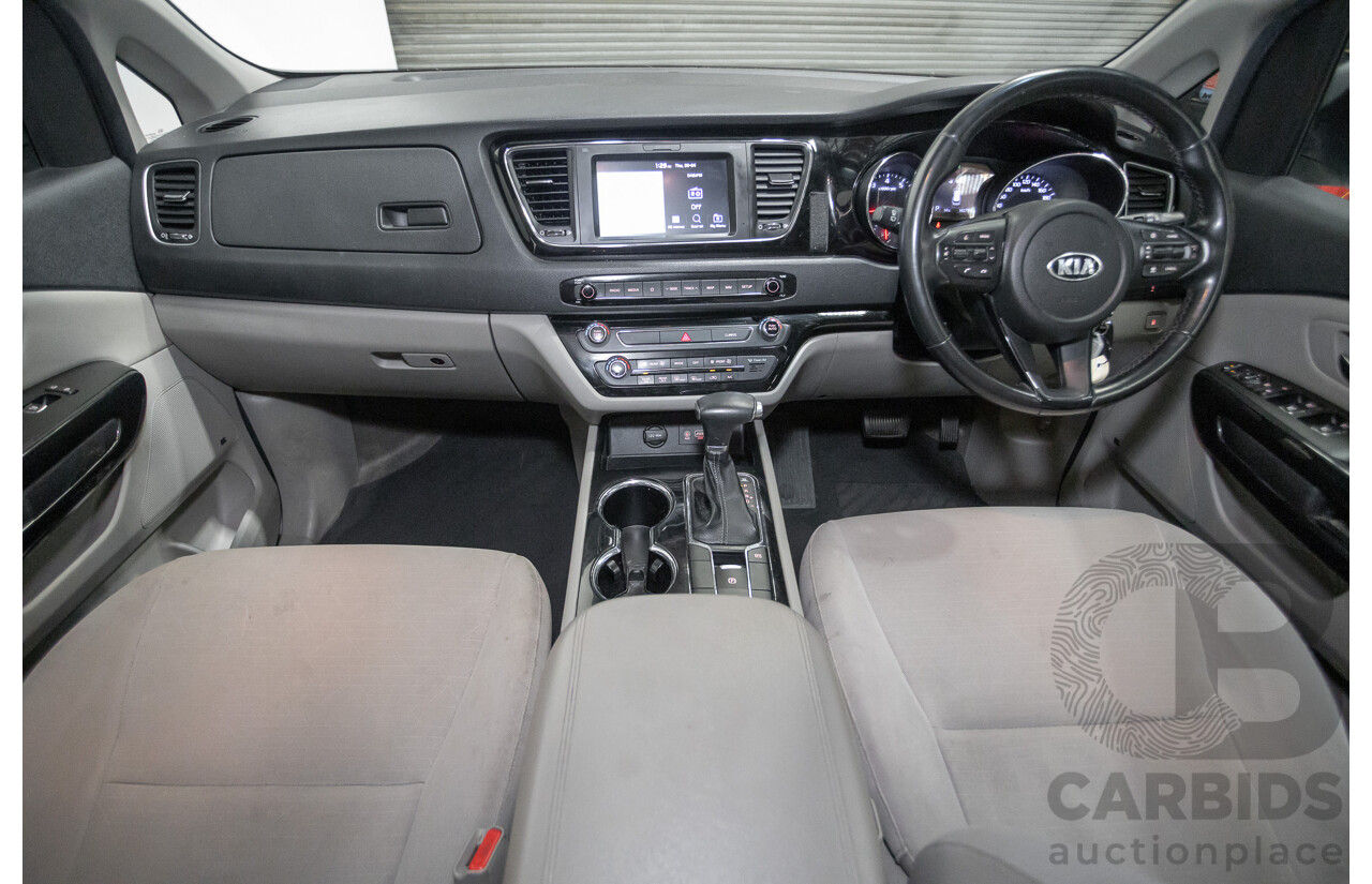 08/2018 Kia Carnival Si YP MY18 4D Wagon Silky Silver Metallic 3.3L - 8 Seats