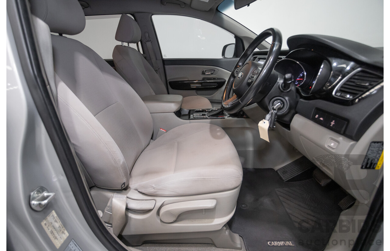 08/2018 Kia Carnival Si YP MY18 4D Wagon Silky Silver Metallic 3.3L - 8 Seats