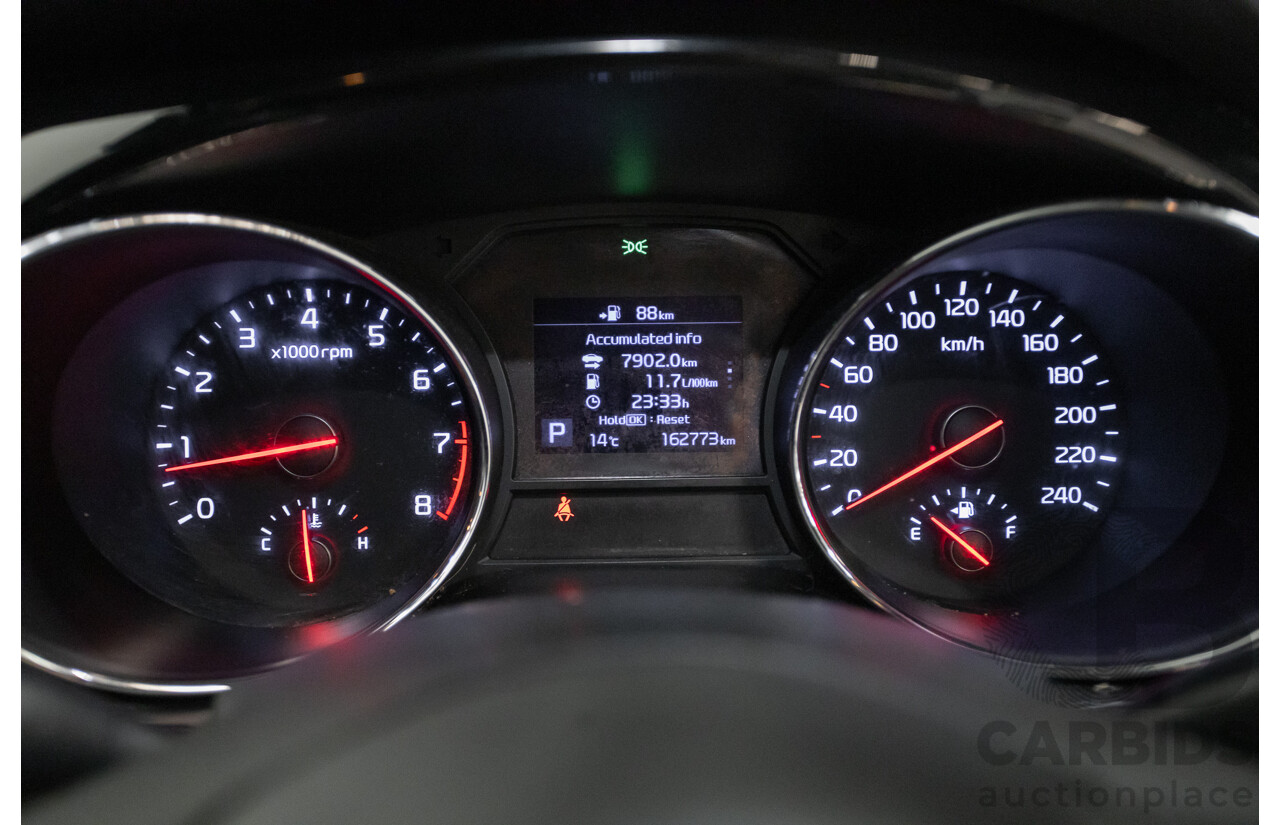 08/2018 Kia Carnival Si YP MY18 4D Wagon Silky Silver Metallic 3.3L - 8 Seats
