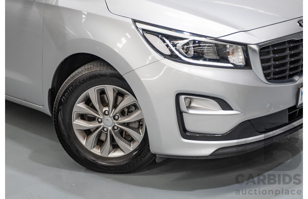 08/2018 Kia Carnival Si YP MY18 4D Wagon Silky Silver Metallic 3.3L - 8 Seats