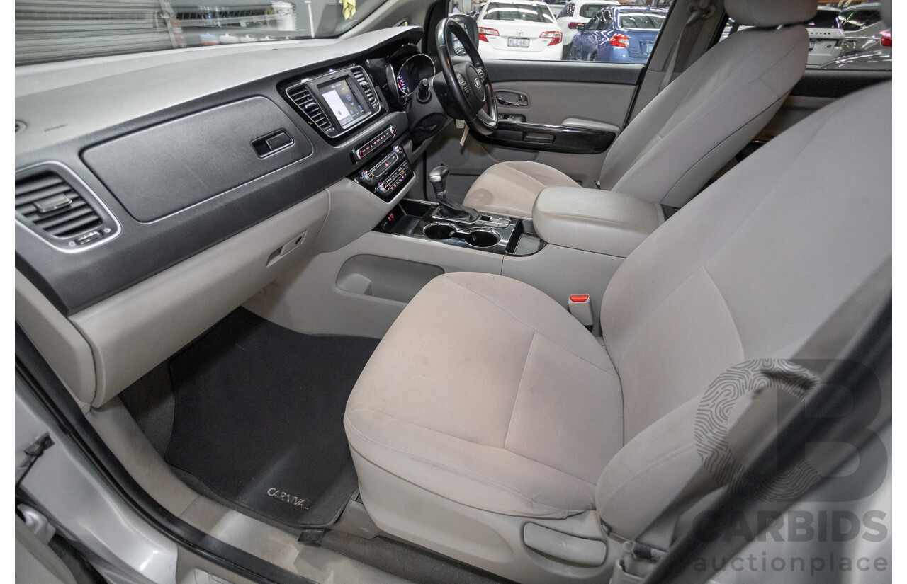08/2018 Kia Carnival Si YP MY18 4D Wagon Silky Silver Metallic 3.3L - 8 Seats