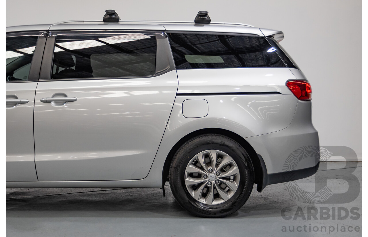 08/2018 Kia Carnival Si YP MY18 4D Wagon Silky Silver Metallic 3.3L - 8 Seats