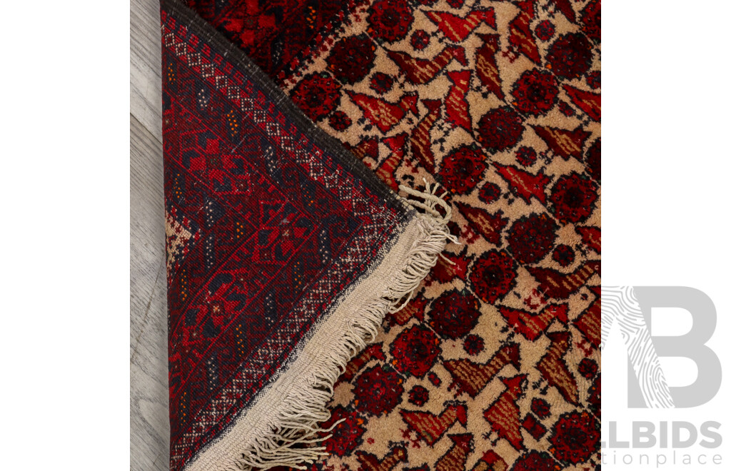 Hand Knotted Persian Wool Carpet