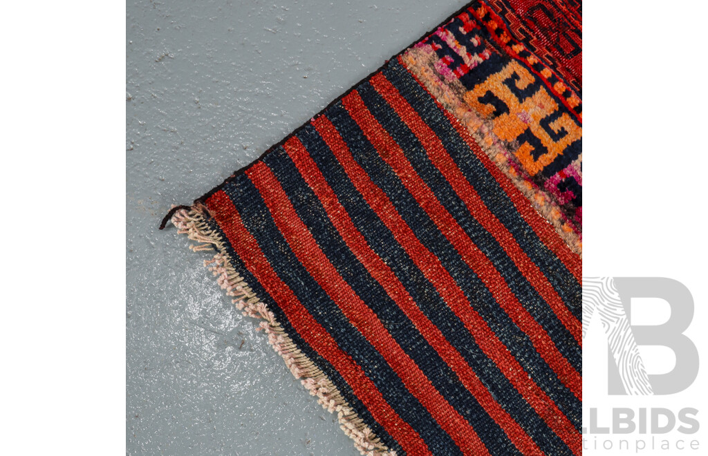 Hand Knotted Persian Bakhtiari Soumak Rug