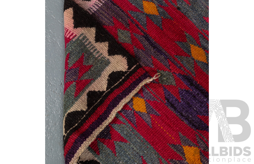 Hand Knotted Persian Kilim Rug