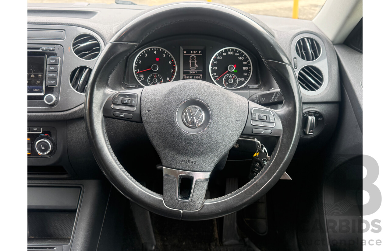 1/2012 Volkswagen Tiguan 132 TSI Pacific (AWD) 5NC MY12 4d Wagon Silver Turbo 2.0L