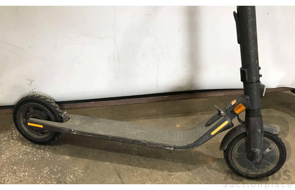 Segway Ninebot E25 Electric Scooter
