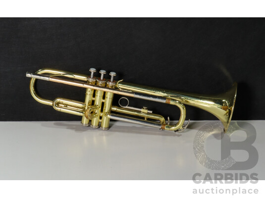 1660837 · Besson Hard Shell Instrument Case with Trumpet