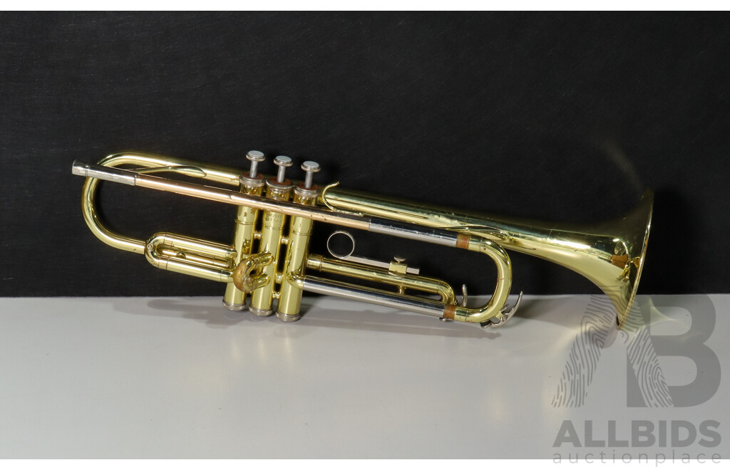 Besson Hard Shell Instrument Case with Trumpet