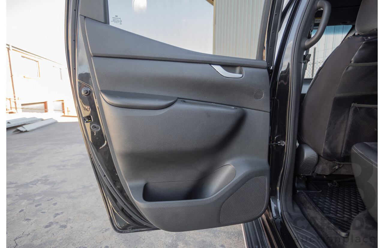 6/2018 Mercedes-Benz X 250d Progressive 4MATIC (4WD) 470 Dual Cab P/Up Kabara Black Metallic Twin Turbo Diesel 2.3L