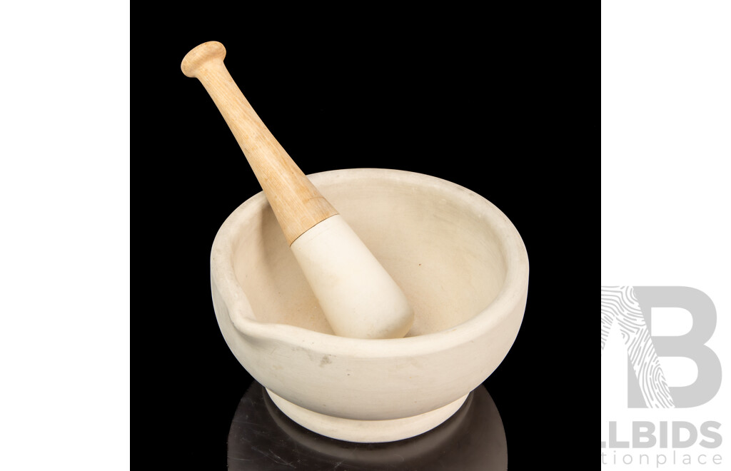 Mid-Century 1950s #6 Heavy High Fired White Porcelain & Wood Apothecary Mortar and Pestle, Made in England, Approx Height 10 Cm