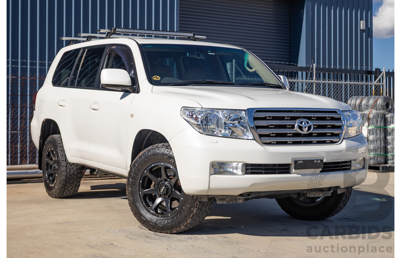 4/2008 Toyota Landcruiser Sahara (4x4) VDJ200R 4D Wagon Blizzard White Twin Turbo Diesel V8 4.5L