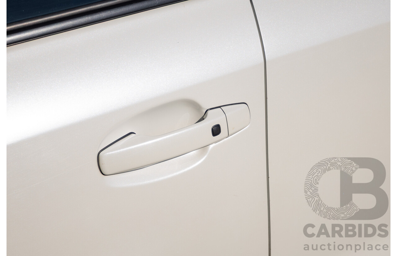 4/2008 Toyota Landcruiser Sahara (4x4) VDJ200R 4D Wagon Blizzard White Twin Turbo Diesel V8 4.5L