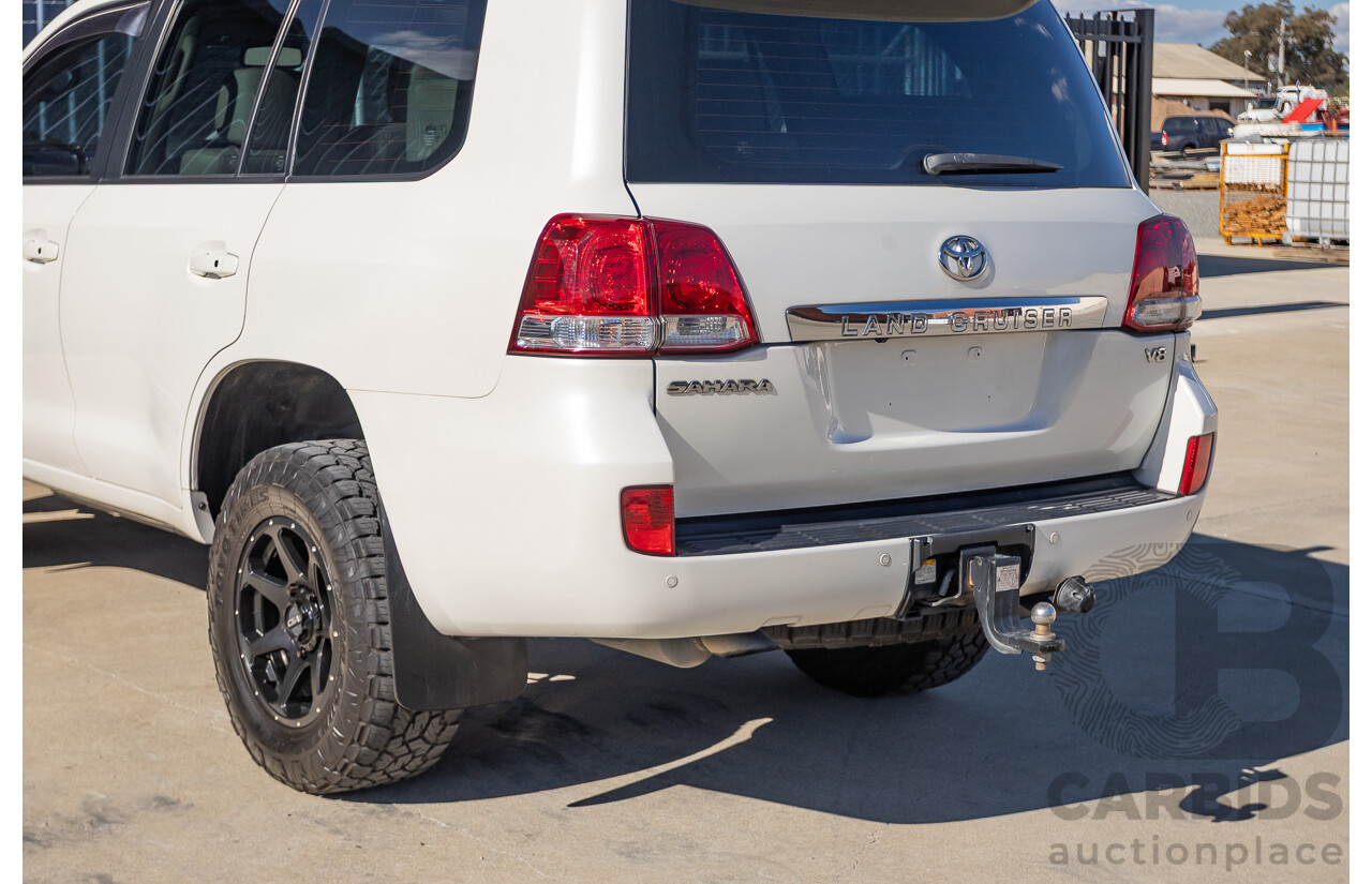 4/2008 Toyota Landcruiser Sahara (4x4) VDJ200R 4D Wagon Blizzard White Twin Turbo Diesel V8 4.5L