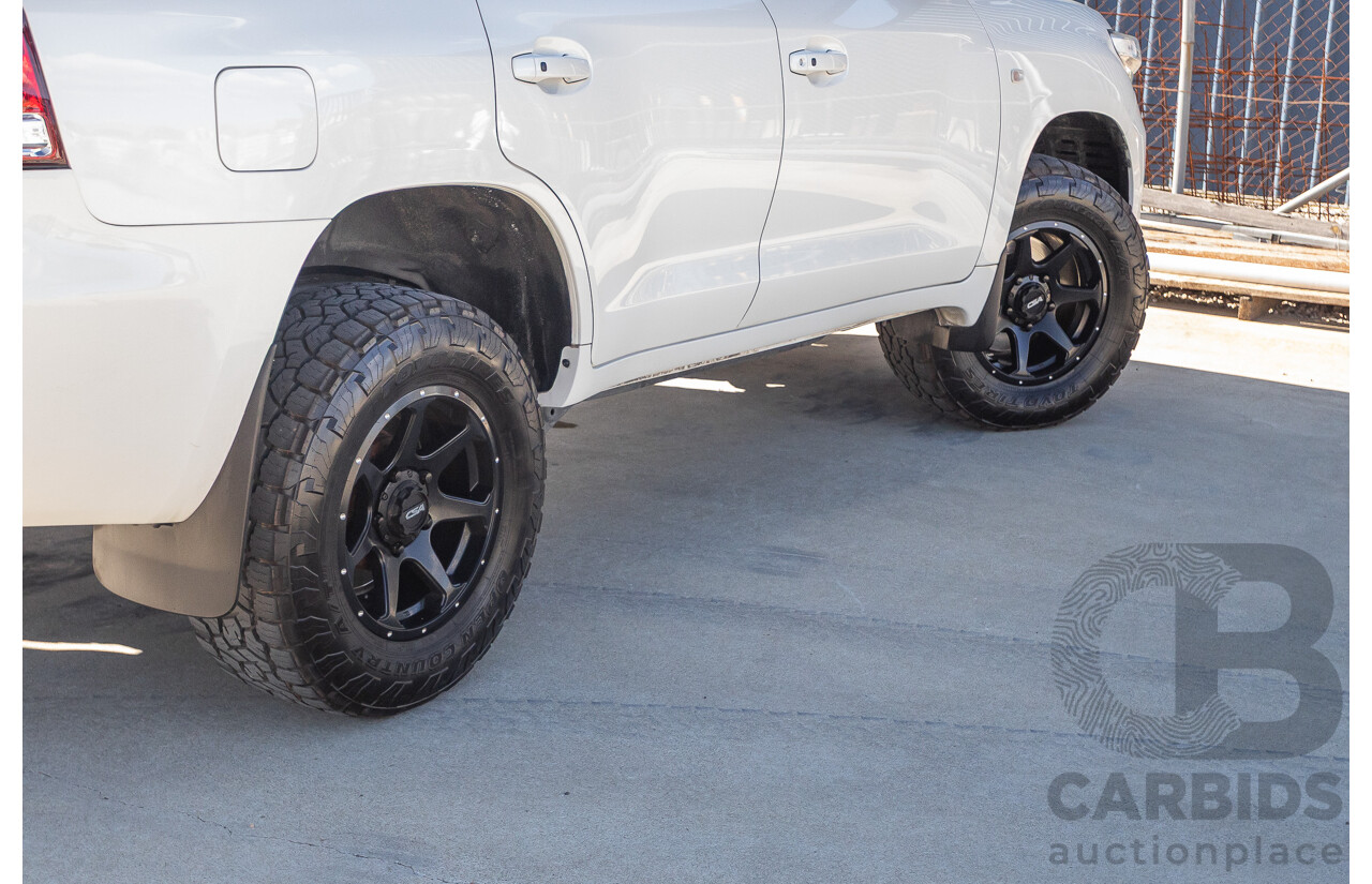 4/2008 Toyota Landcruiser Sahara (4x4) VDJ200R 4D Wagon Blizzard White Twin Turbo Diesel V8 4.5L