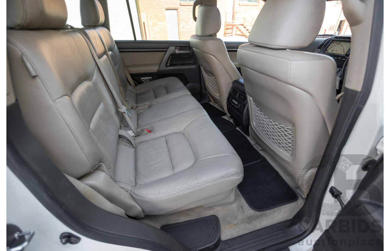 4/2008 Toyota Landcruiser Sahara (4x4) VDJ200R 4D Wagon Blizzard White Twin Turbo Diesel V8 4.5L