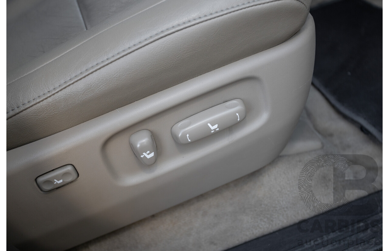 4/2008 Toyota Landcruiser Sahara (4x4) VDJ200R 4D Wagon Blizzard White Twin Turbo Diesel V8 4.5L