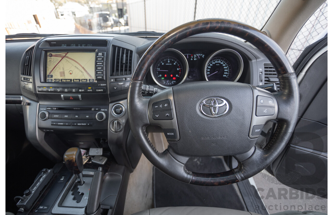 4/2008 Toyota Landcruiser Sahara (4x4) VDJ200R 4D Wagon Blizzard White Twin Turbo Diesel V8 4.5L