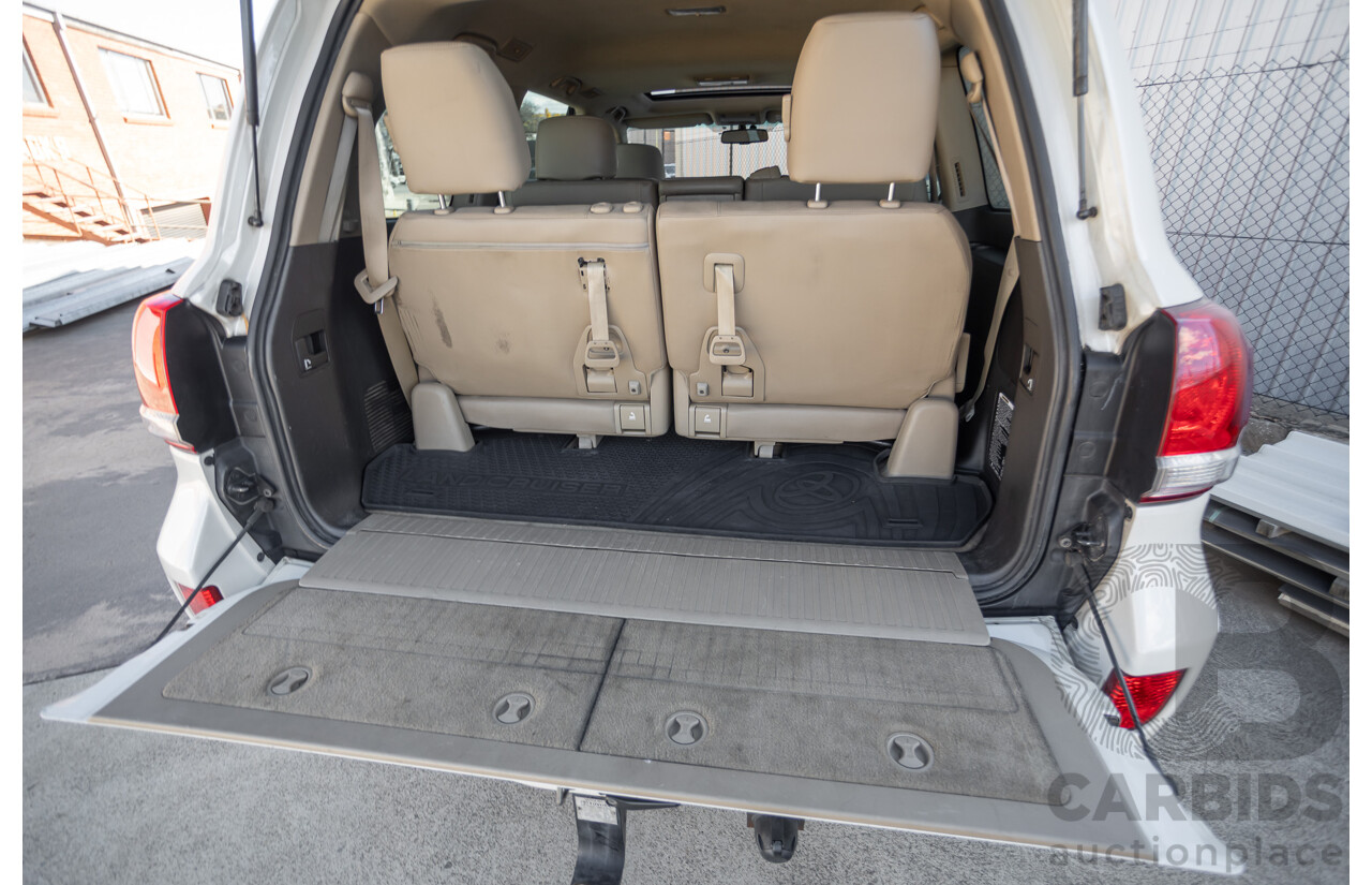4/2008 Toyota Landcruiser Sahara (4x4) VDJ200R 4D Wagon Blizzard White Twin Turbo Diesel V8 4.5L