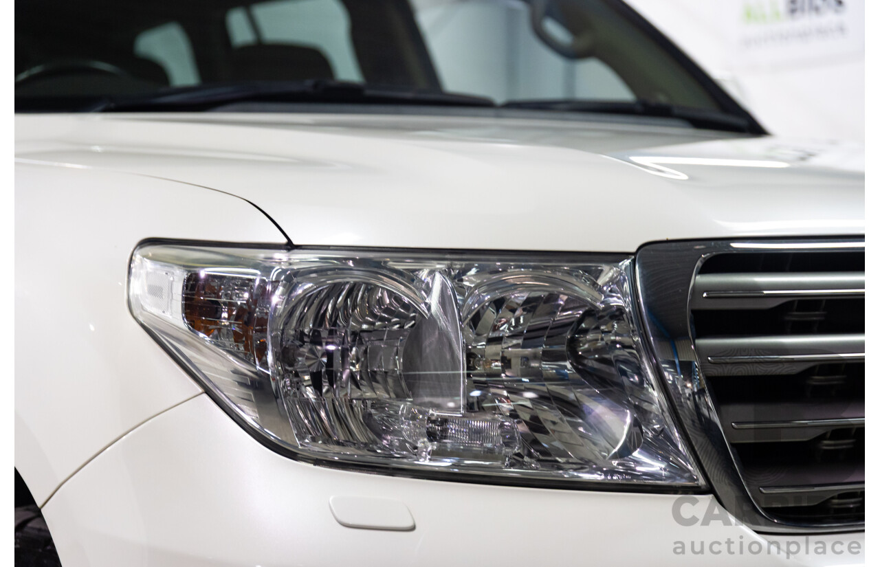 4/2008 Toyota Landcruiser Sahara (4x4) VDJ200R 4D Wagon Blizzard White Twin Turbo Diesel V8 4.5L
