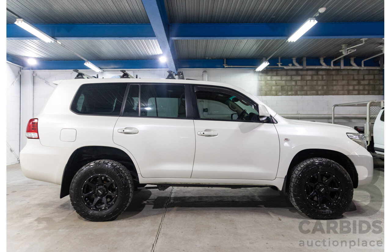 4/2008 Toyota Landcruiser Sahara (4x4) VDJ200R 4D Wagon Blizzard White Twin Turbo Diesel V8 4.5L