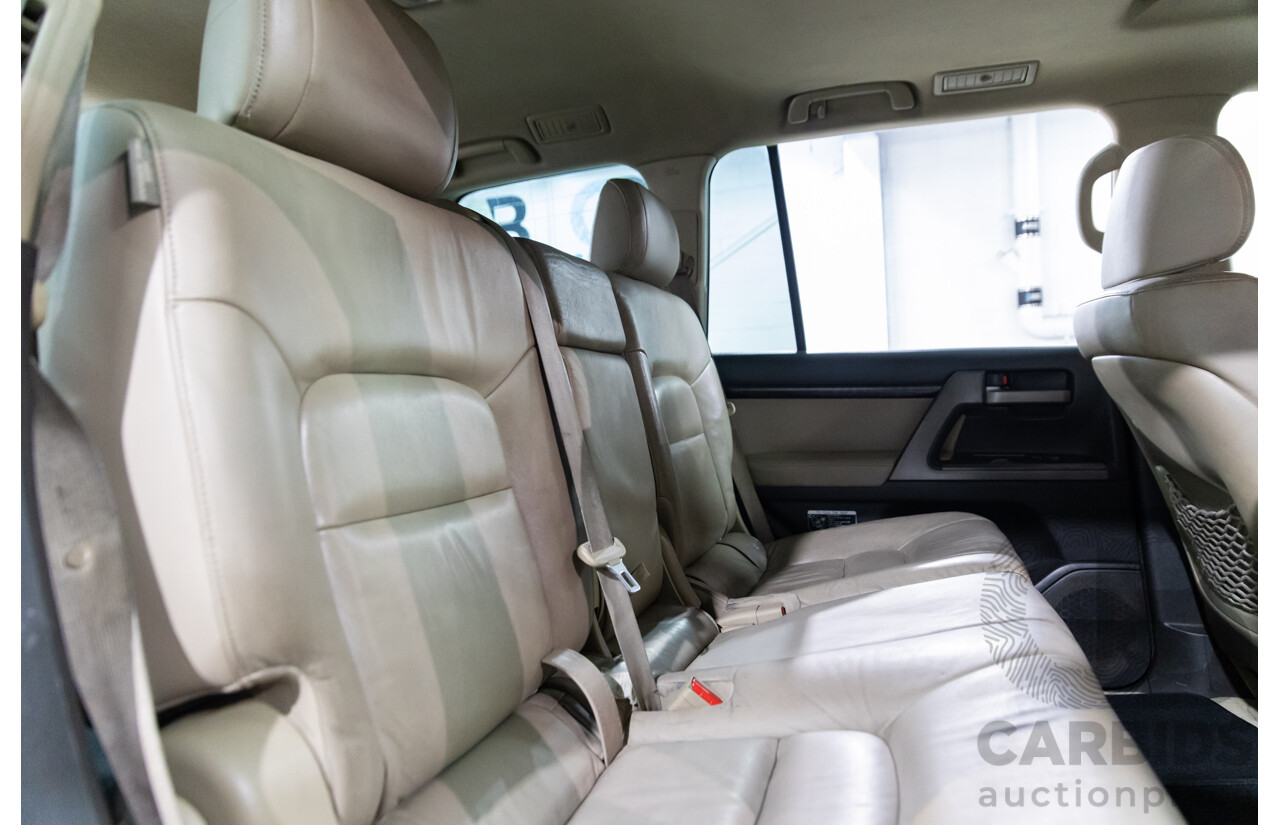 4/2008 Toyota Landcruiser Sahara (4x4) VDJ200R 4D Wagon Blizzard White Twin Turbo Diesel V8 4.5L
