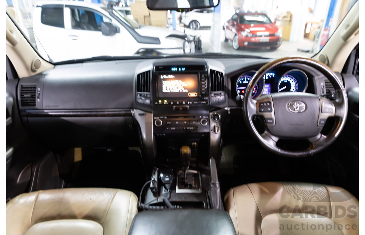 4/2008 Toyota Landcruiser Sahara (4x4) VDJ200R 4D Wagon Blizzard White Twin Turbo Diesel V8 4.5L