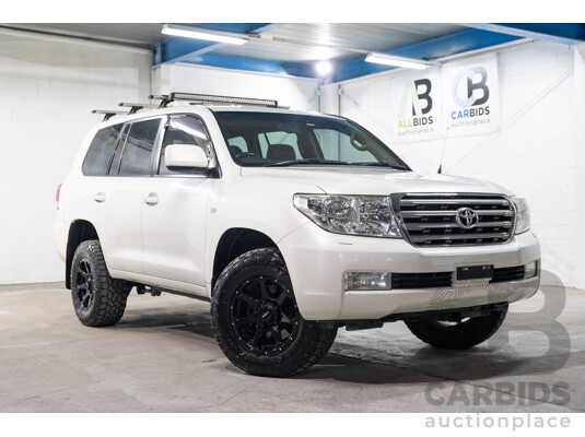4/2008 Toyota Landcruiser Sahara (4x4) VDJ200R 4D Wagon Blizzard White Twin Turbo Diesel V8 4.5L
