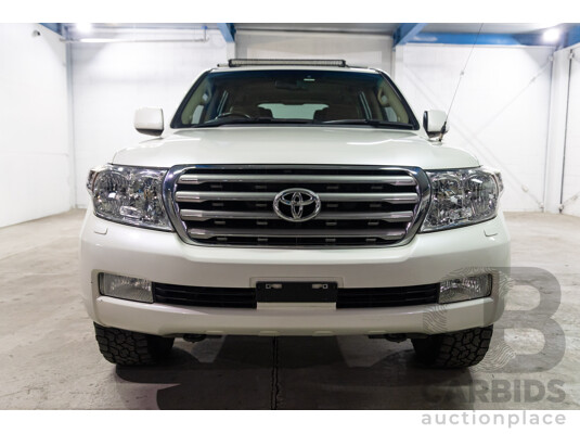 1661636 · 4/2008 Toyota Landcruiser Sahara (4x4) VDJ200R 4D Wagon Blizzard White Twin Turbo Diesel V8 4.5L