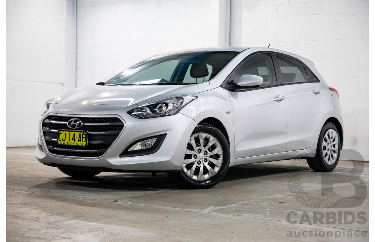 08/2016 Hyundai i30 Active 1.6 CRDi (FWD) GD4 Series 2 5d Hatchback Sleek Silver Turbo Diesel 1.6L