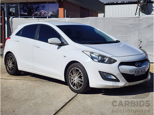 5/2012 Hyundai i30 Active 1.6 CRDi GD 5d Hatchback White 1.6L