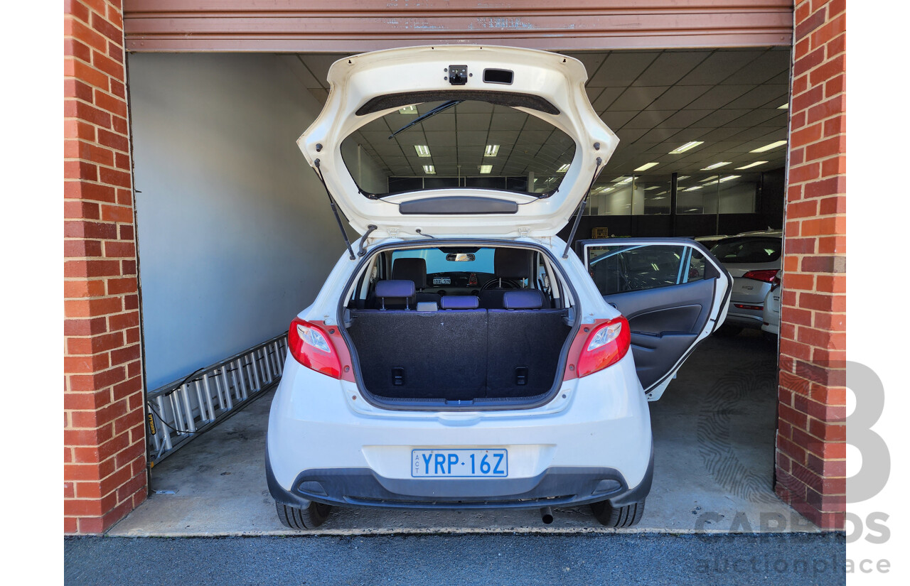 10/2007 Mazda Mazda2 NEO DE 5d Hatchback White 1.5L