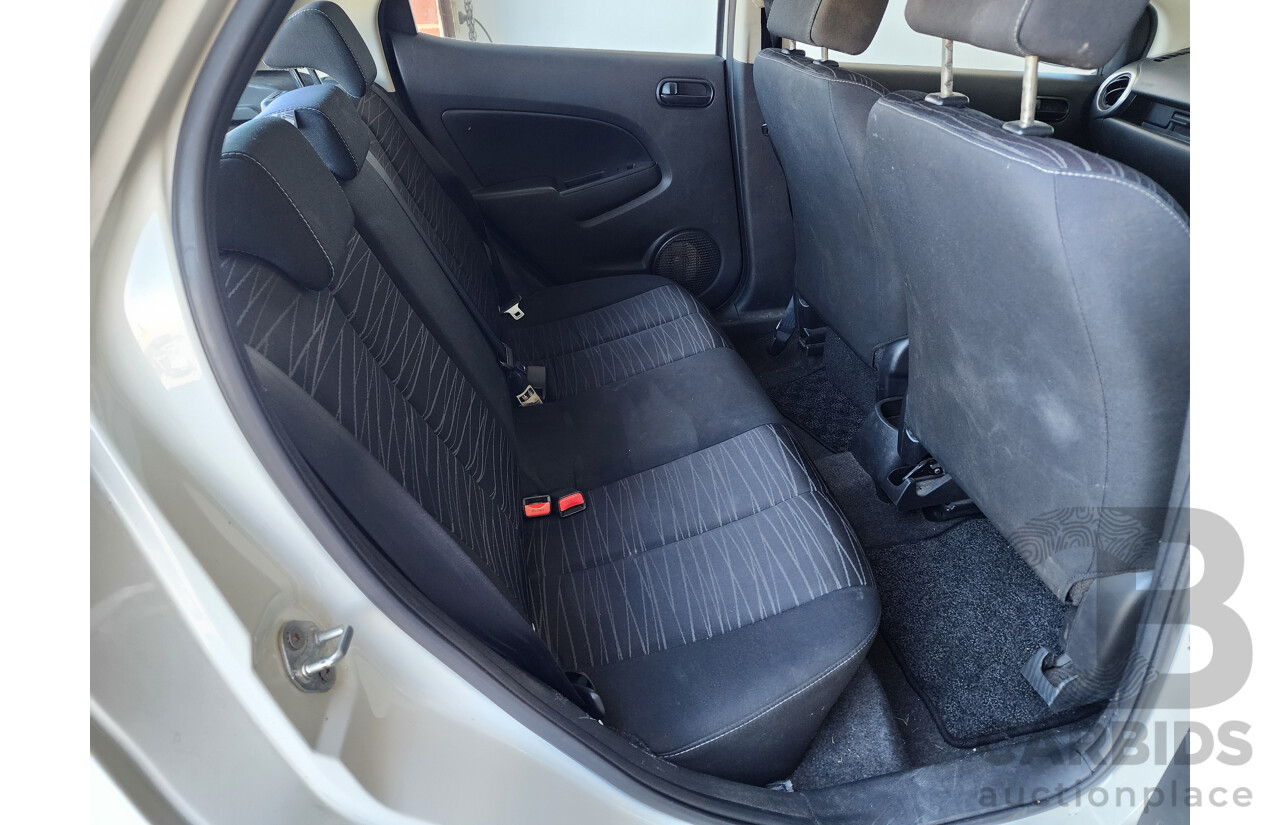 10/2007 Mazda Mazda2 NEO DE 5d Hatchback White 1.5L