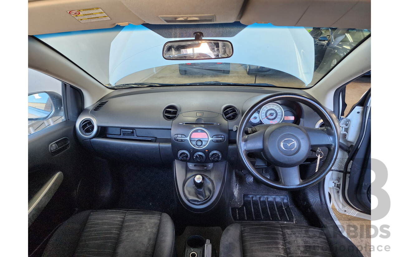 10/2007 Mazda Mazda2 NEO DE 5d Hatchback White 1.5L